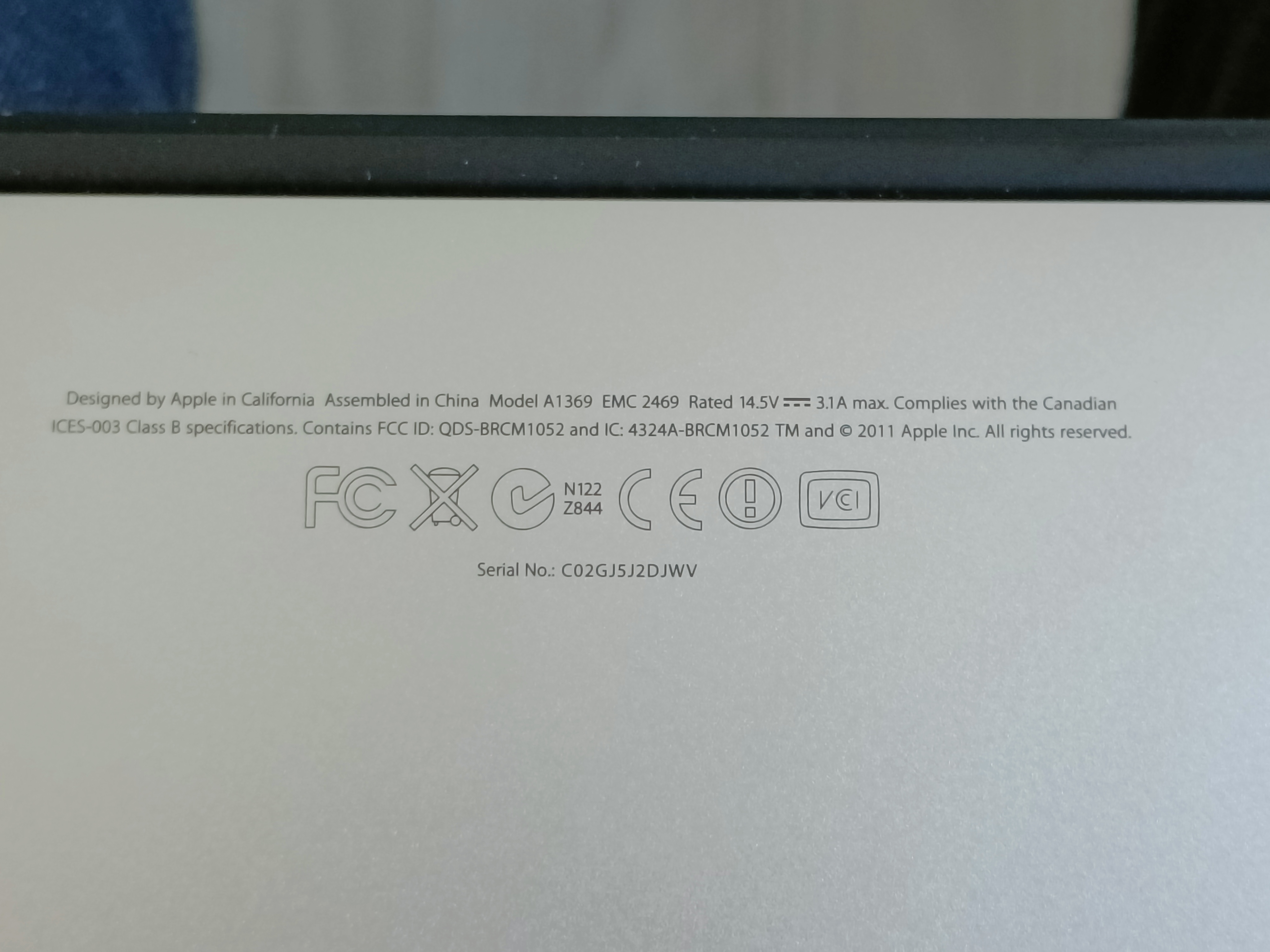 MacBook Air A1369 (13-INCH, MID 2011)